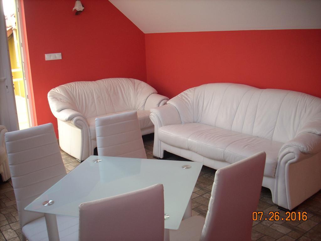 Kelemen Apartmanok Abádszalók المظهر الخارجي الصورة
